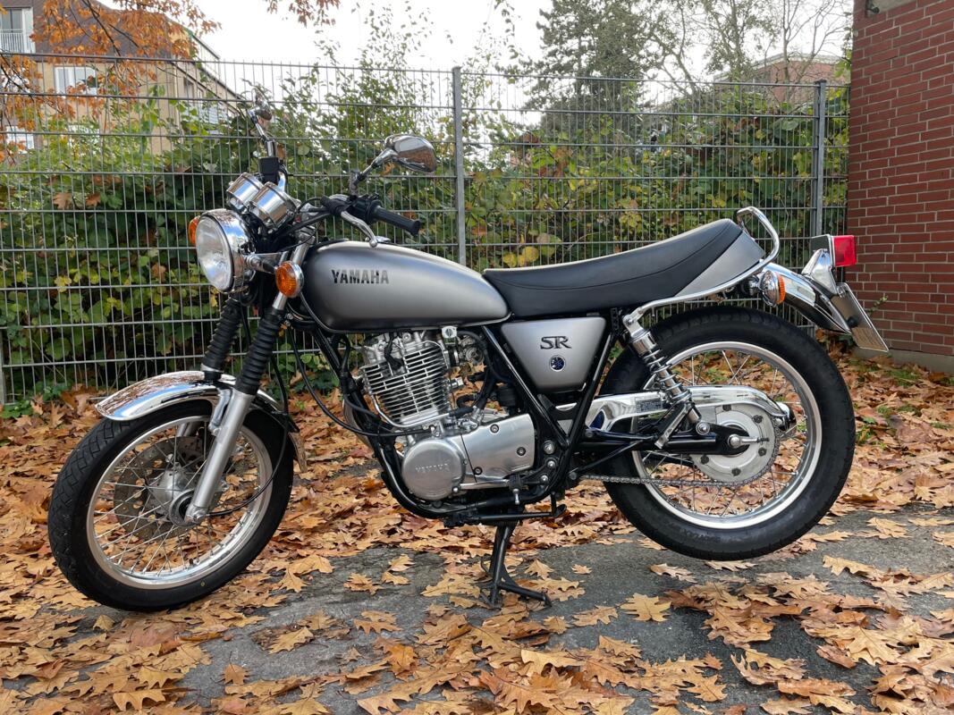 Yamaha SR 400