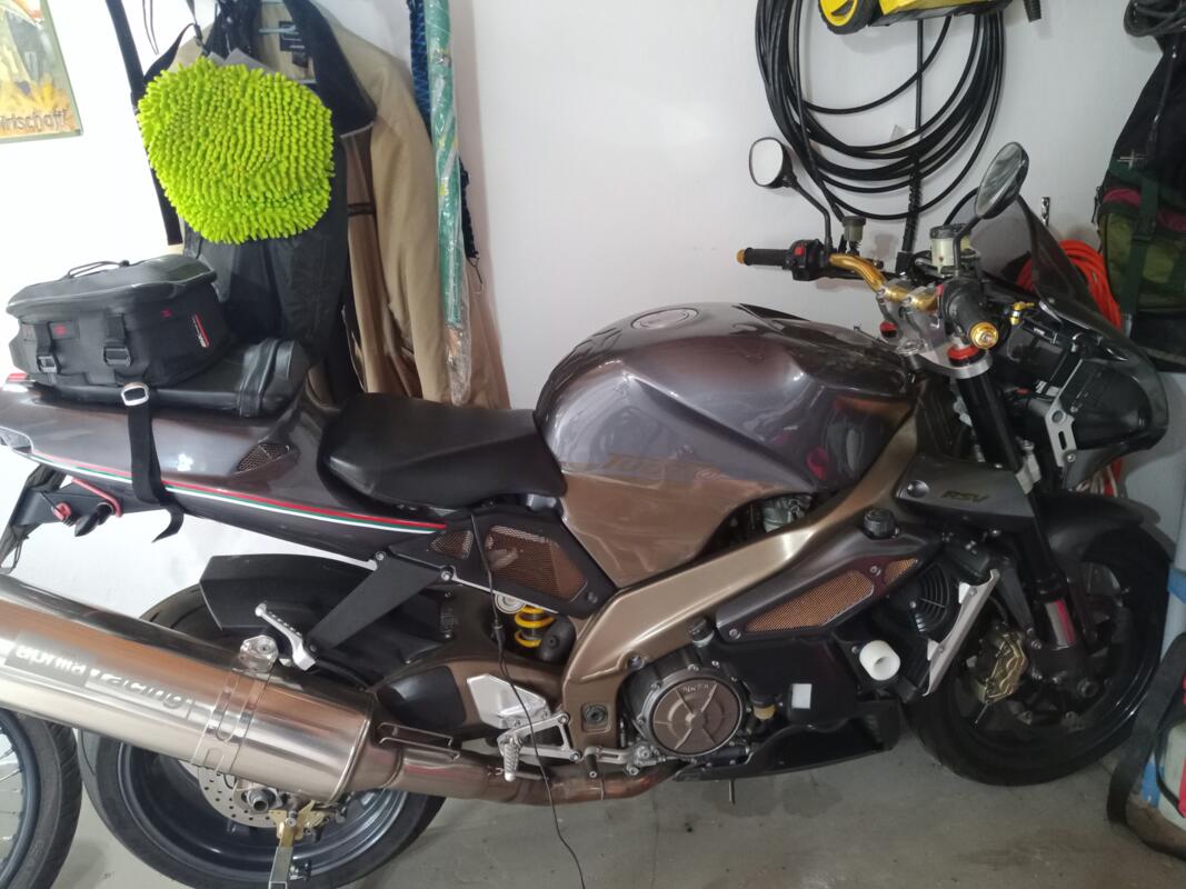 Aprilia Tuono 1000 RSY