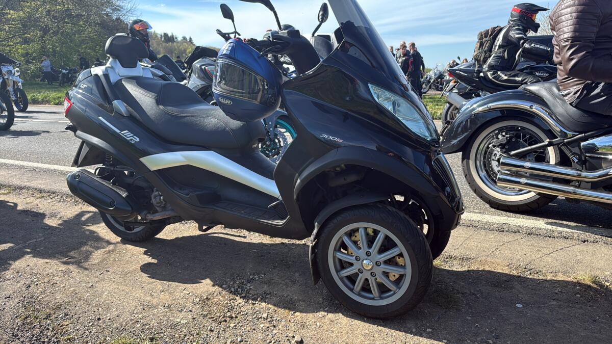 Piaggio MP3 300