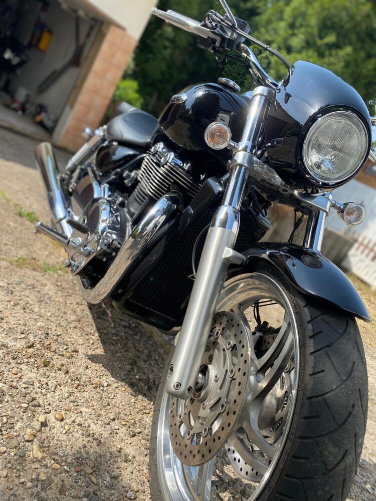 Triumph 1600 thunderbird