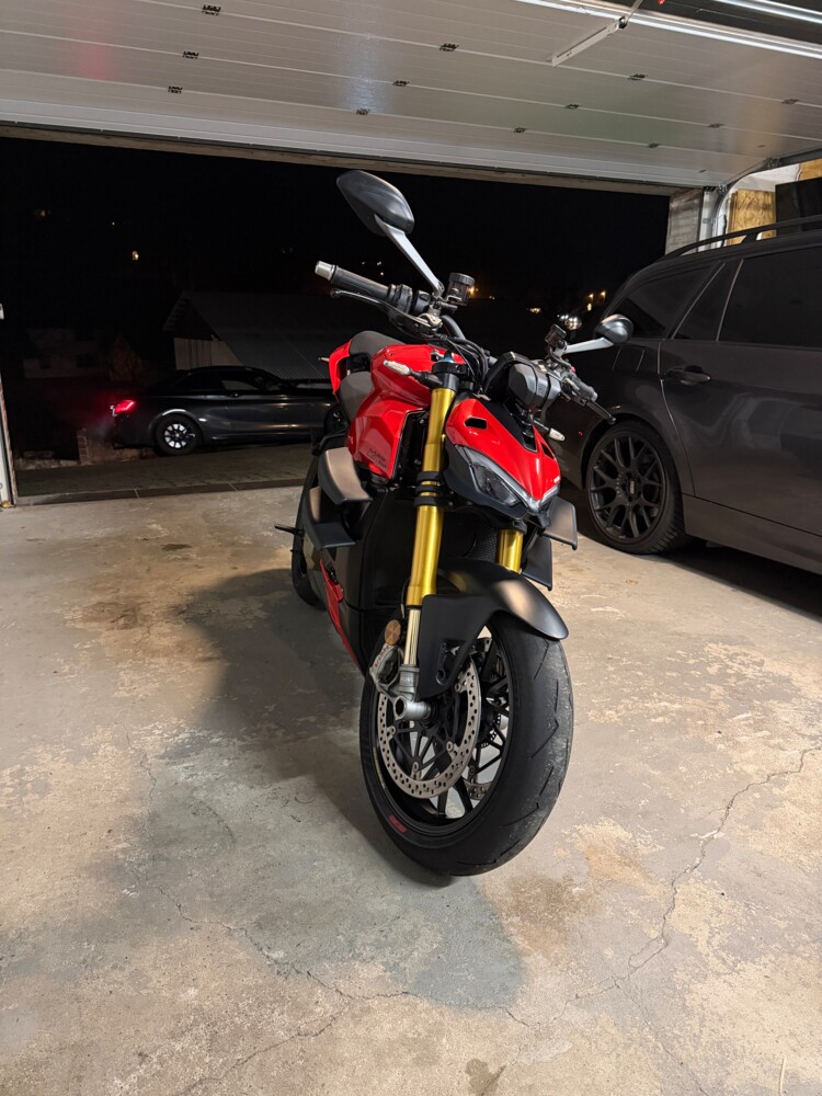 Ducati Streetfighter V4 S