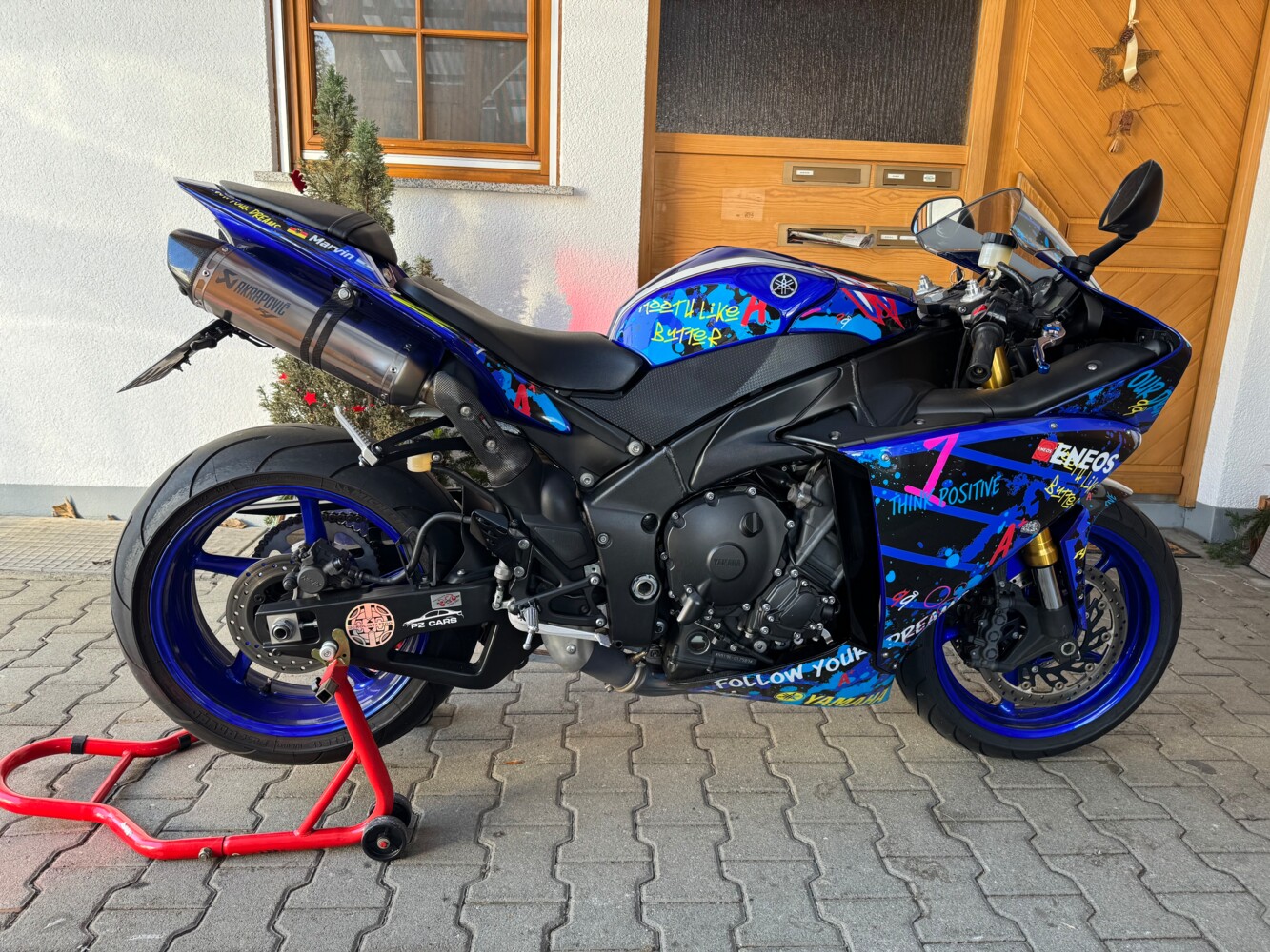 Yamaha YZF R1