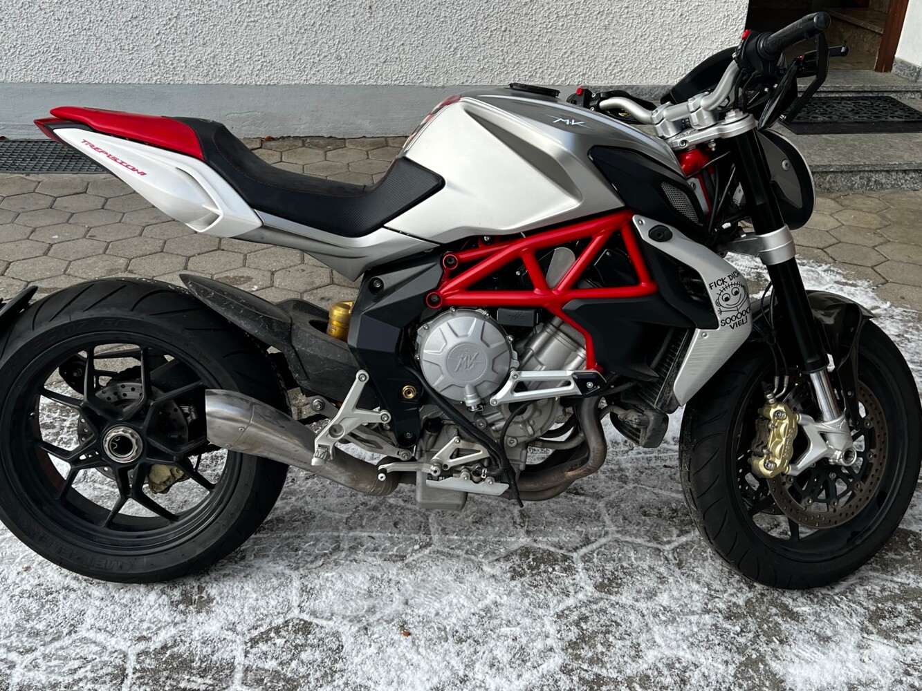MV Agusta Brutale 800