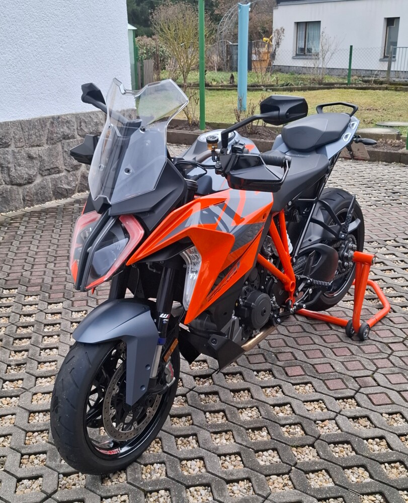 KTM 1290 super duke gt