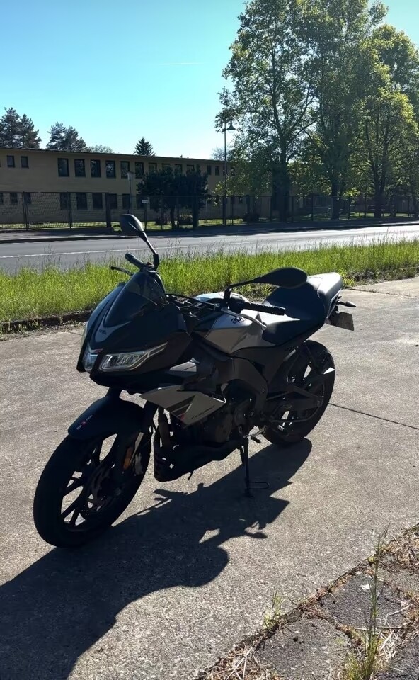 Aprilia Tuono 125