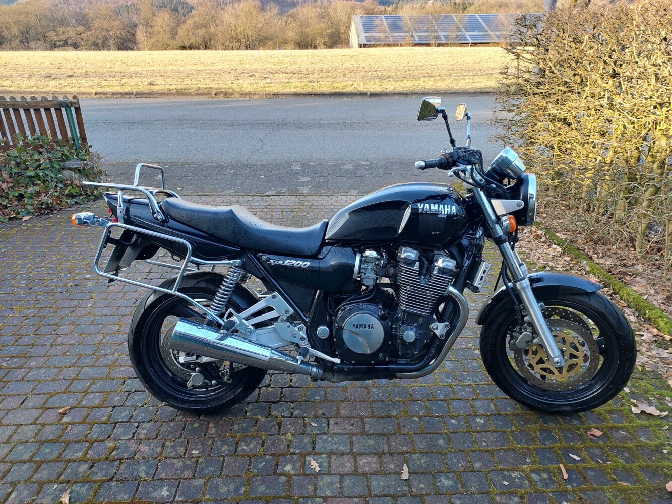 Yamaha XJR 1200